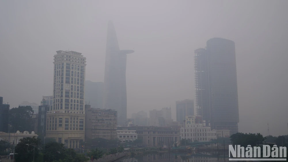 Loại bỏ xe cơ giới gây ô nhiễm môi trường, giảm bụi mịn ở những đô thị lớn