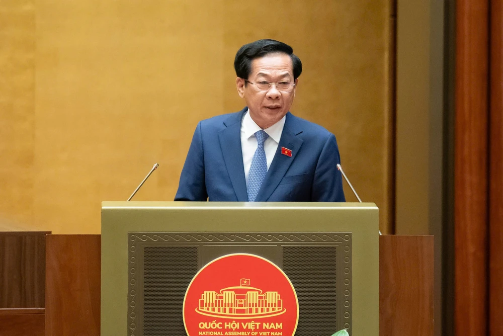 Bộ trưởng Bộ Nội vụ thông tin về thời điểm đề xuất 5 bảng lương mới và 9 chế độ phụ cấp