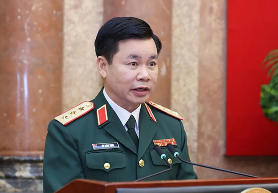 Hai sĩ quan quân đội được thăng quân hàm lên Thượng tướng