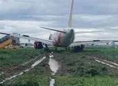 Máy bay trượt khỏi đường băng: Tất cả hành khách đã an toàn