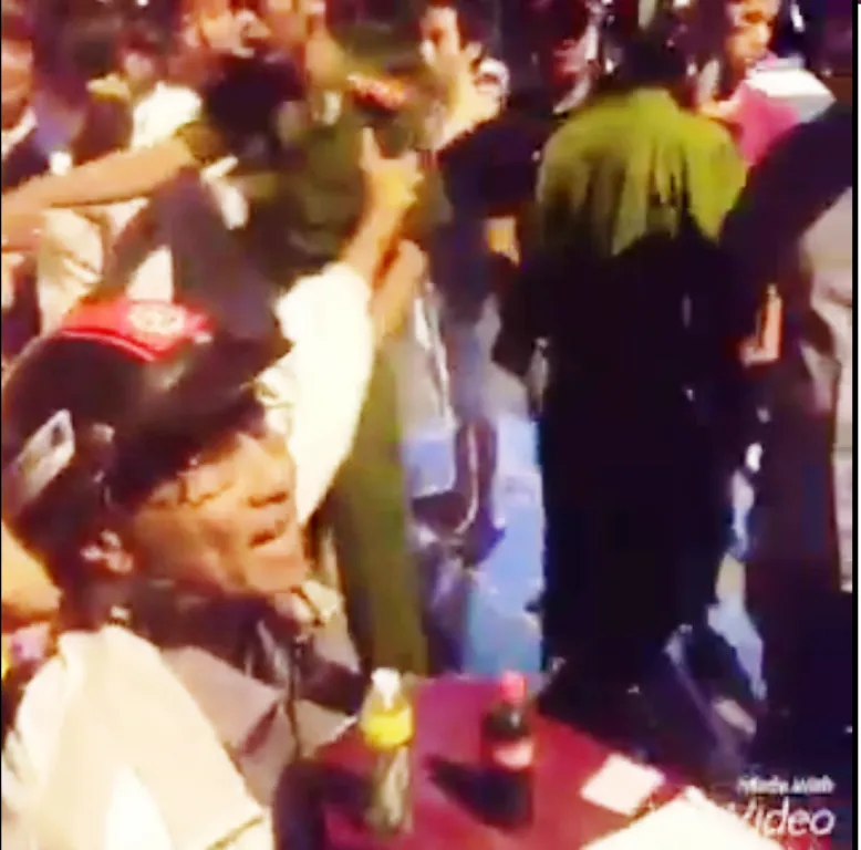 Sẽ xác minh clip CSGT còng tay người vi phạm ảnh 1 Sẽ xác minh clip CSGT còng tay người vi phạm ảnh 1