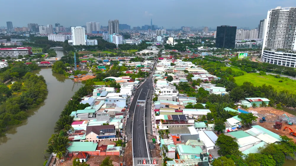 Cầu Rạch Đỉa nằm trên đường Lê Văn Lương nối với đại lộ Nguyễn Văn Linh (thuộc phường Tân Phong, Quận 7) đến chợ Rạch Đỉa (xã Phước Kiển, huyện Nhà Bè). cau-rach-dia-12.jpg