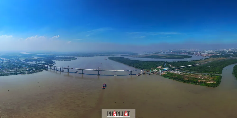 Toàn cảnh cầu Nhơn Trạch bắc qua sông Đồng Nai nối TP Thủ Đức (TP.HCM) với huyện Nhơn Trạch (Đồng Nai) nhìn từ trên cao. Cầu Nhơn Trạch