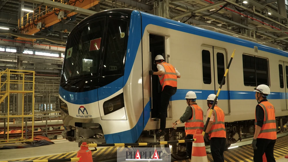 Những người thầm lặng đảm bảo an toàn cho tuyến metro số 1