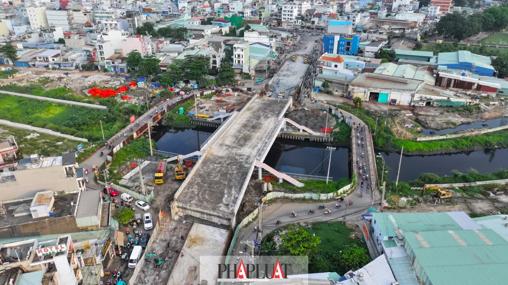 cầu Tân Kỳ - Tân Quý.jpg