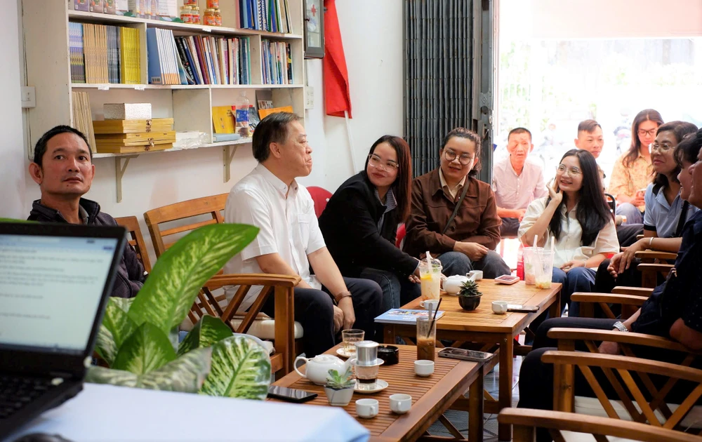 Cà phê Khuyết (2).jpg