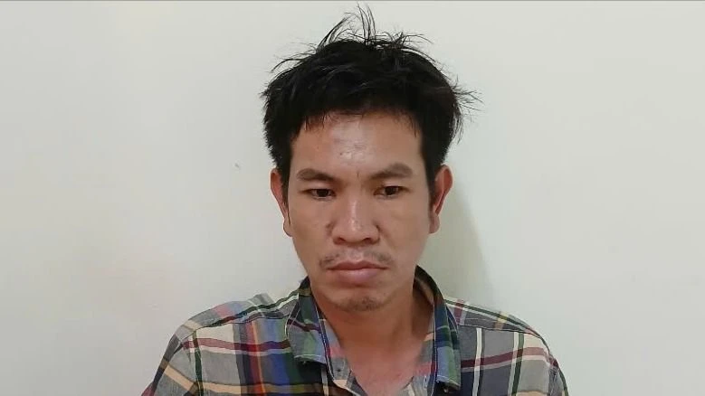 Giật điện thoại (2).jpg