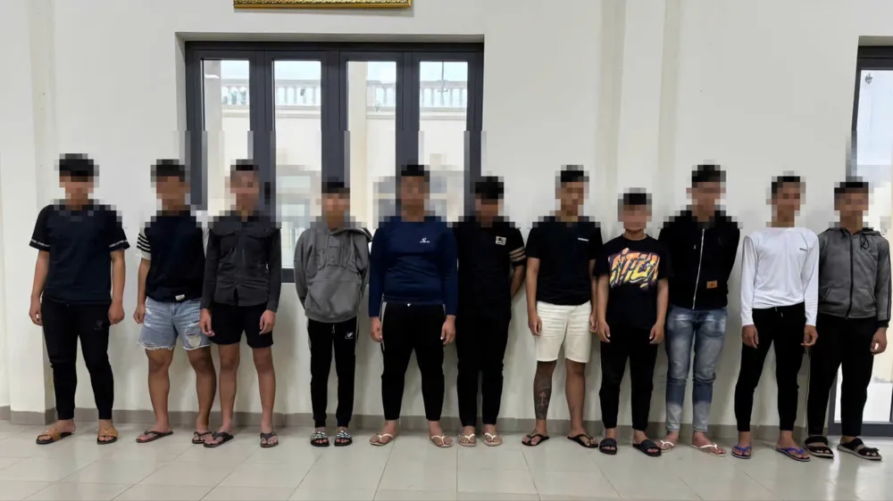 Hỗn chiến trong đêm.jpg