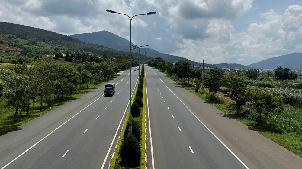 Chuẩn bị khởi công cao tốc Bảo Lộc – Liên Khương vào ngày 29-6. Ảnh: VÕ TÙNG cao tốc Bảo Lộc – Liên Khương.jpg