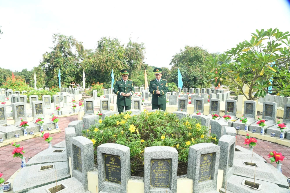 anh hùng liệt sĩ (2).jpg