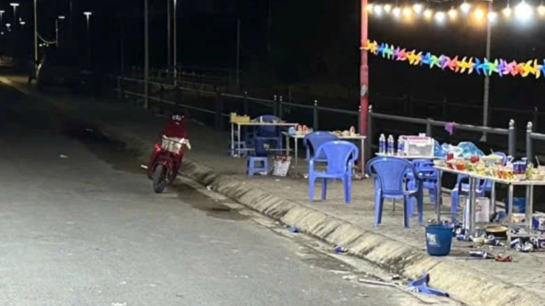 nhóm thanh niên.png