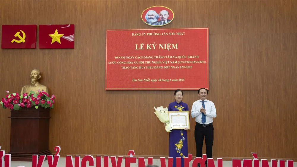 Tân Sơn Nhất (3).jpg