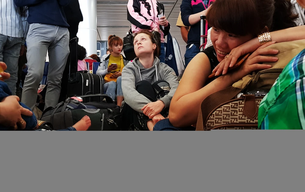 Canh dong duc o san bay Tan Son Nhat ngay cuoi nam hinh anh 19