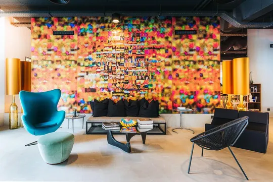 Chiêm ngưỡng khách sạn do Cristiano Ronaldo làm chủ - Ảnh 10.