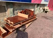 Lắp camera giám sát những điểm thường xuyên bị bỏ rác bậy ảnh 2 Bàn ghế cũ, ghế đá hư bỏ trên vỉa hè