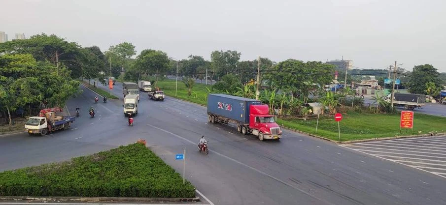 Tại TP.HCM mây dông đang phát triển trên nhiều khu vực. Ảnh: NGUYỄN CHÂU Tại TP.HCM mây dông đang phát triển trên nhiều khu vực. Ảnh: NGUYỄN CHÂU