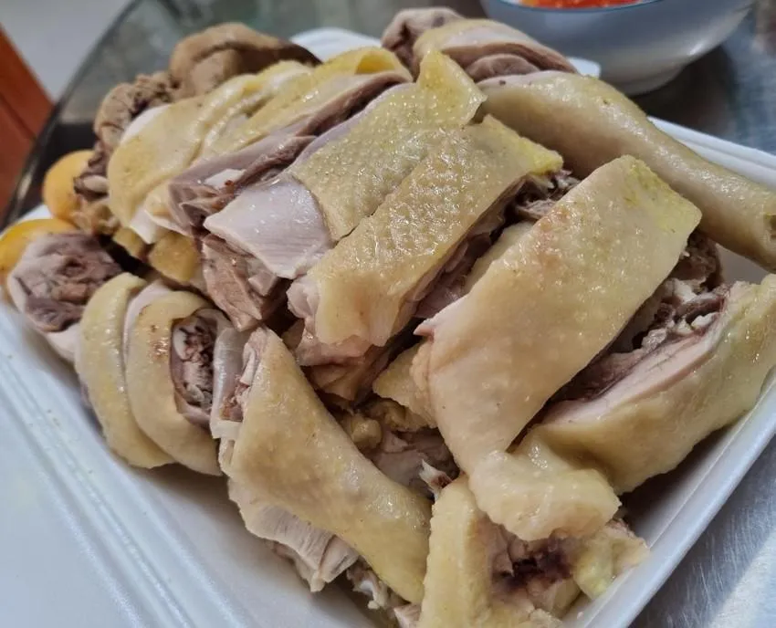 Vitamin B12 trong thịt gà là một loại vitamin cần thiết để tăng chiều cao. Ảnh: NV Vitamin B12 trong thịt gà là một loại vitamin cần thiết để tăng chiều cao. Ảnh: NV