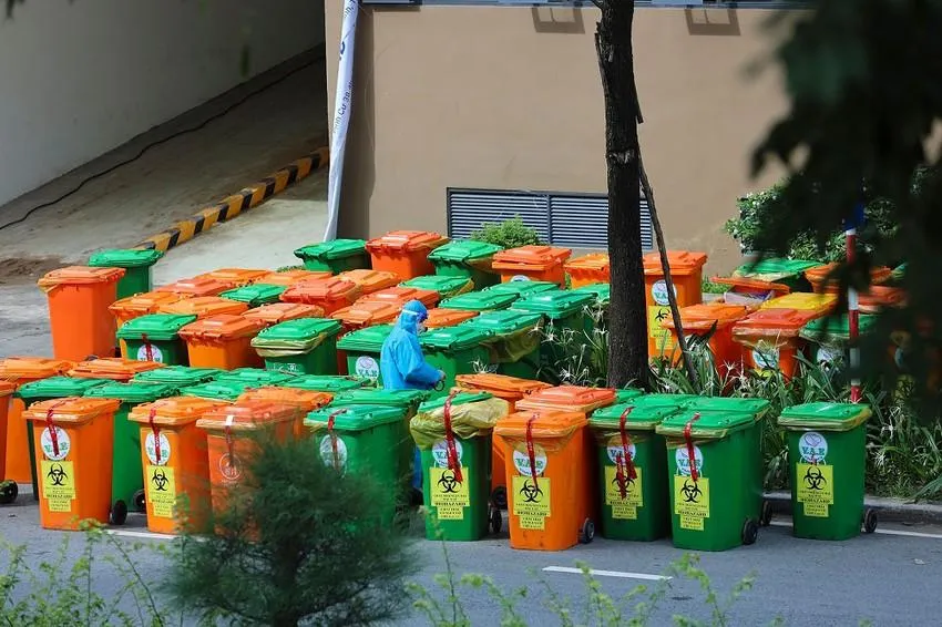 Rác thải y tế được thu gom. Ảnh: N.NHI