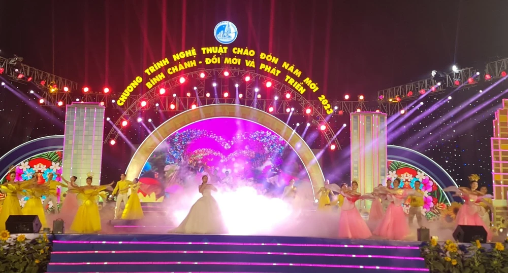 Chương trình nghệ thuật chào đón năm mới 2023. Ảnh: CN