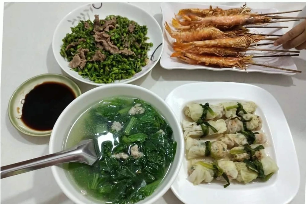 Độ tuổi 20 cần bổ sung canxi để tăng cường sức khỏe của xương. Ảnh: TT