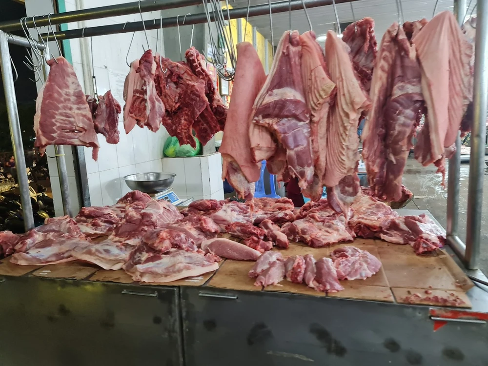 UBND TP.HCM chỉ đạo các sở, ngành có liên quan xử lý nghiêm các trường hợp sử dụng chất cấm trong chăn nuôi gia súc. Ảnh: NGUYÊN VÕ