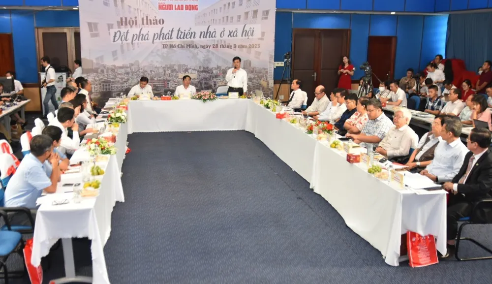 Quang cảnh buổi hội thảo. Ảnh: N.CHÂU