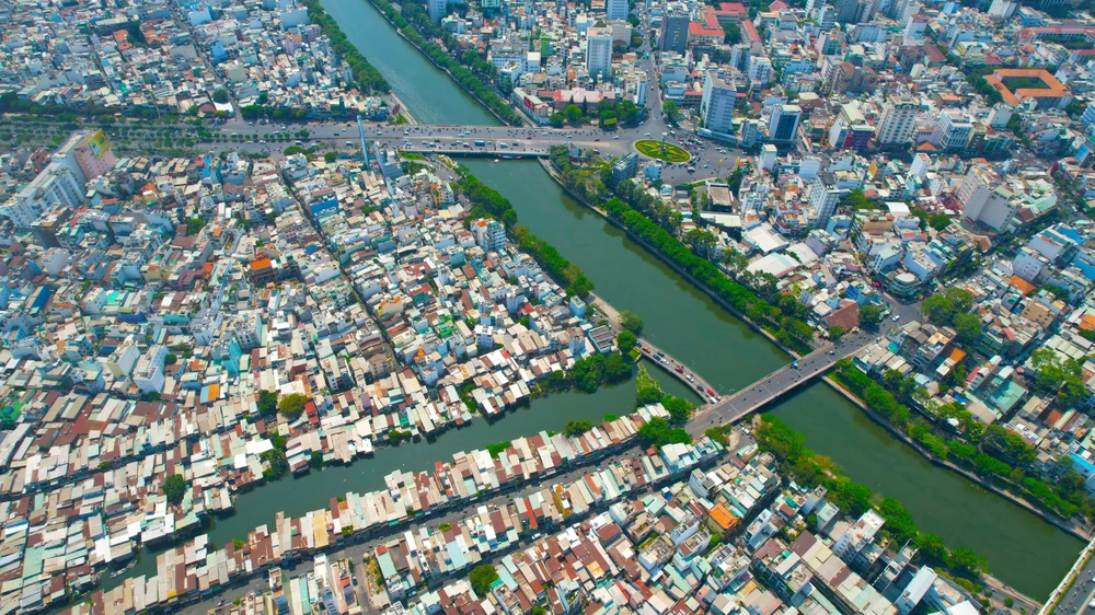 Thời gian thực hiện dự án cải tạo rạch Xuyên Tâm từ năm 2023 đến 2028. Ảnh: NGUYỄN TIẾN