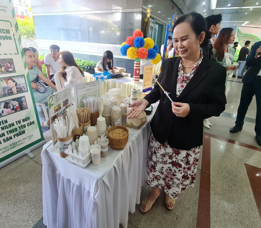 Gần 700 video clip được gửi về cuộc thi 'Cùng HTV hành động xanh'