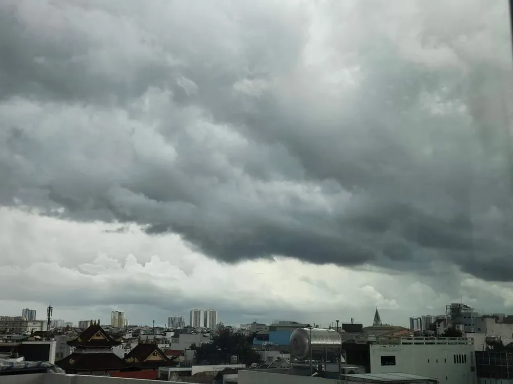 Tình trạng sương mù ở TP.HCM kéo dài đến khi nào?