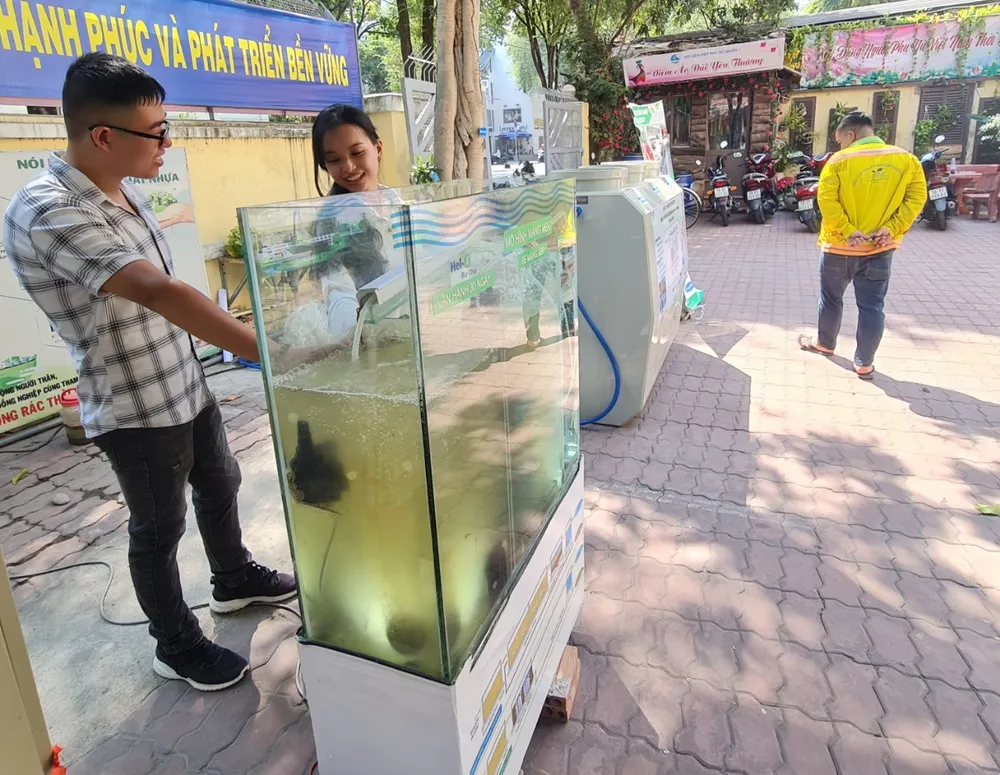 Một số công nghệ xử lý nước thải được giới thiệu tại sự kiện. Ảnh: NC tap huan phan loai rac xu ly nuoc thai.jpg