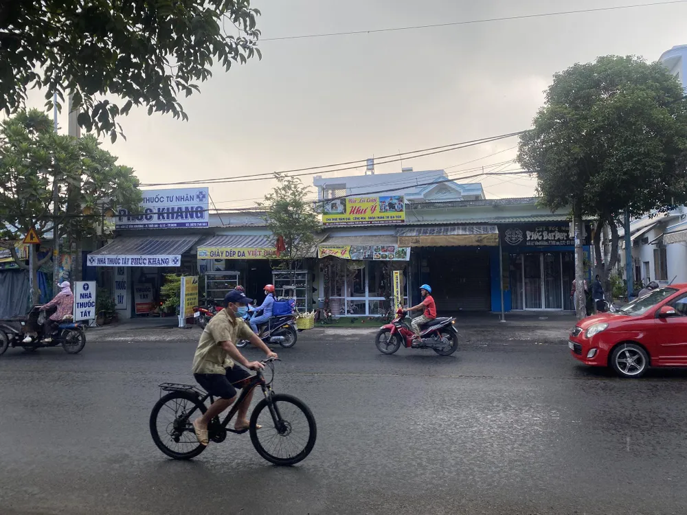 Nhiều khu vực ở TP.HCM đón cơn mưa giải nhiệt