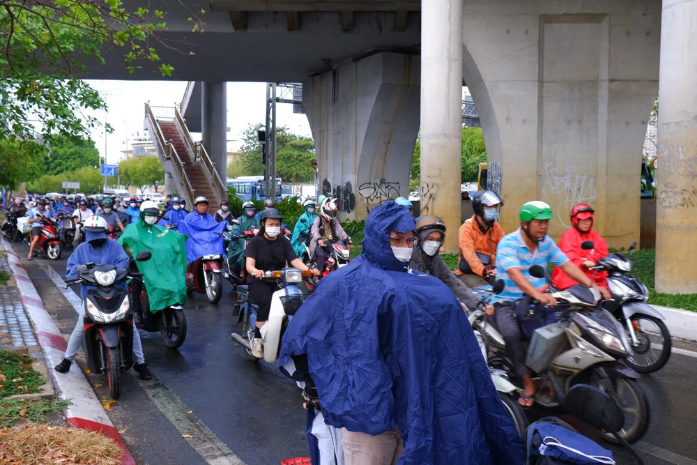 Theo dự báo, những ngày tới tình hình nắng nóng giảm và mưa bắt đầu xuất hiện nhiều nơi ở Nam Bộ. Ảnh: ĐÀO TRANG Nắng nóng giảm, mưa bắt đầu xuất hiện nhiều nơi ở Nam Bộ