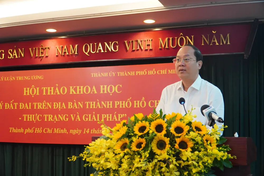 Phó Bí thư thường trực Thành ủy TP.HCM, Nguyễn Hồ Hải phát biểu tại hội thảo. Ảnh: NC nguyen ho hai.jpg