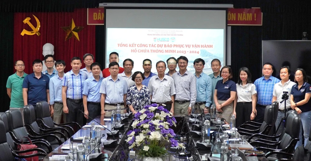 Hội thảo tổng kết công tác dự báo phục vụ vận hành hồ chứa thông minh 2023-2024. Ảnh: AT Tình hình mưa và nắng nóng sắp tới sẽ ra sao?