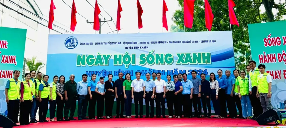 Ngày 8-6, UBND huyện Bình Chánh cũng tổ chức ngày hội Sống xanh. Ảnh: NT nga hoi song xanh binh chanh 1.jpg
