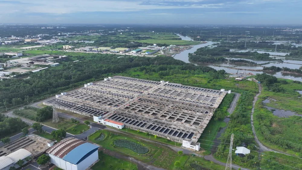 Nhà máy xử lý nước thải Bình Hưng có công suất 469.000 m3/ngày, lớn nhất ở Việt Nam cho đến thời điểm hiện nay. Ảnh: NGUYỄN TIẾN nhà máy xử lý nước thải bình hưng- 5.jpg