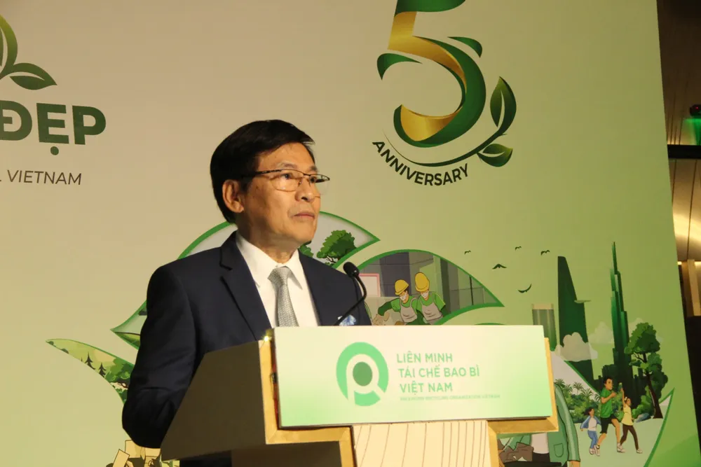 Ông Phạm Phú Ngọc Trai, Chủ tịch PRO Việt Nam phát biểu tại buổi lễ. Ảnh: NC thu gom và tái chế bao bì việt tham quan.jpg
