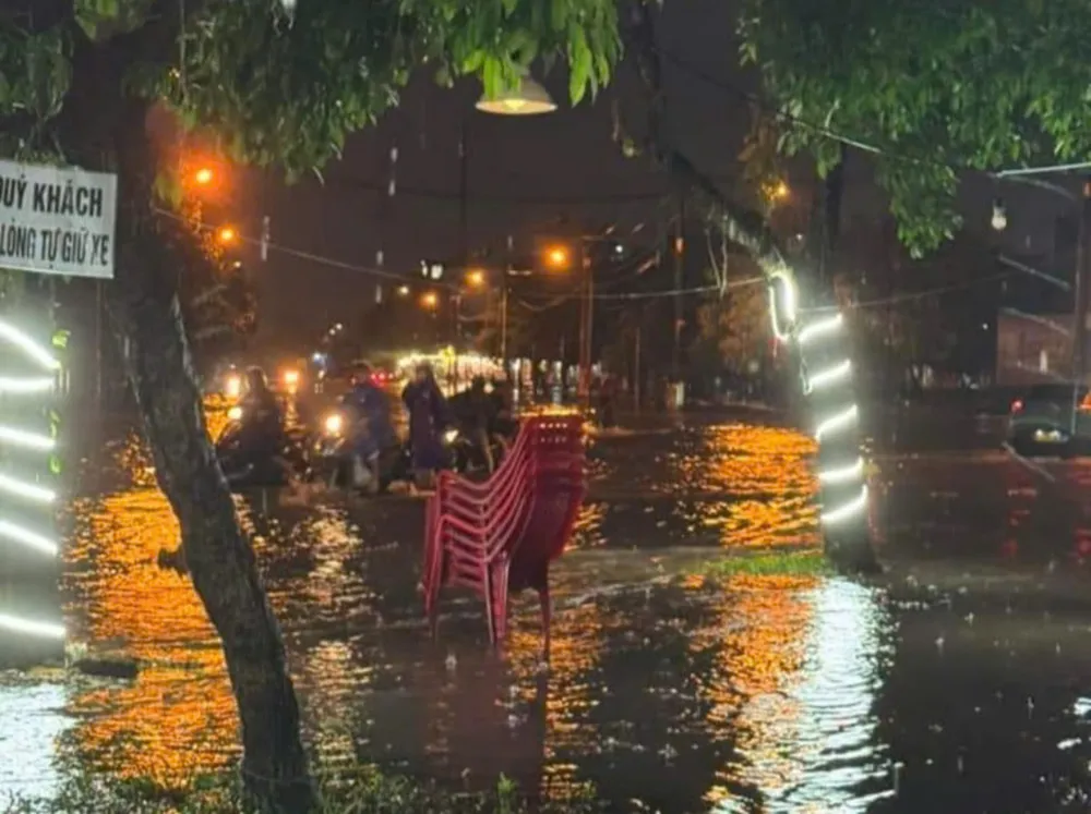 mưa gây ngập sâu.jpg