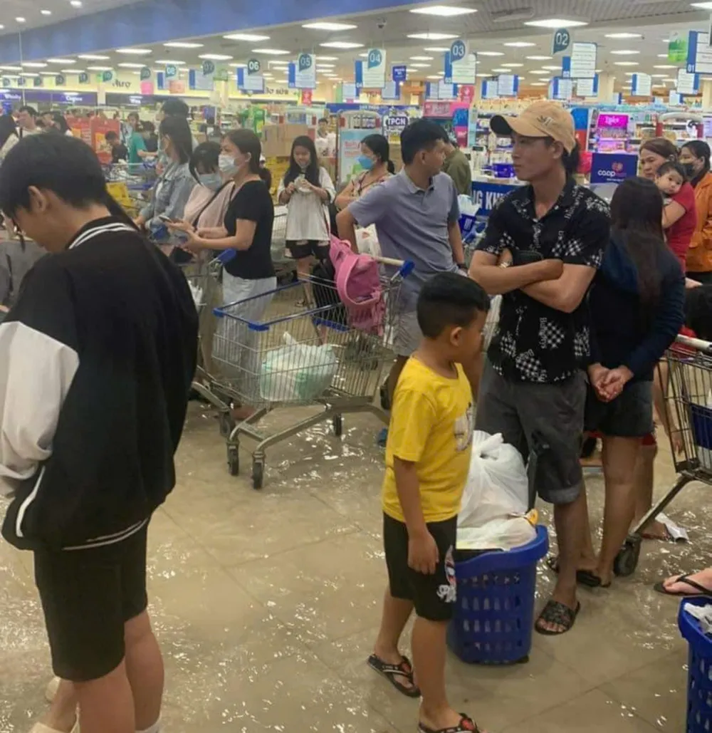 tp.hcm ngập sâu 5.jpg