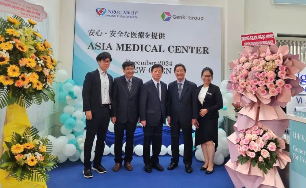 Lãnh đạo Đa Khoa Ngọc Minh và lãnh Tập Đoàn Genki Nhật Bản tại buổi lễ thành lập Trung tâm Y Tế Á Châu. Ảnh: NV Thành lập trung tâm y tế cho người nước ngoài tại TP.HCM