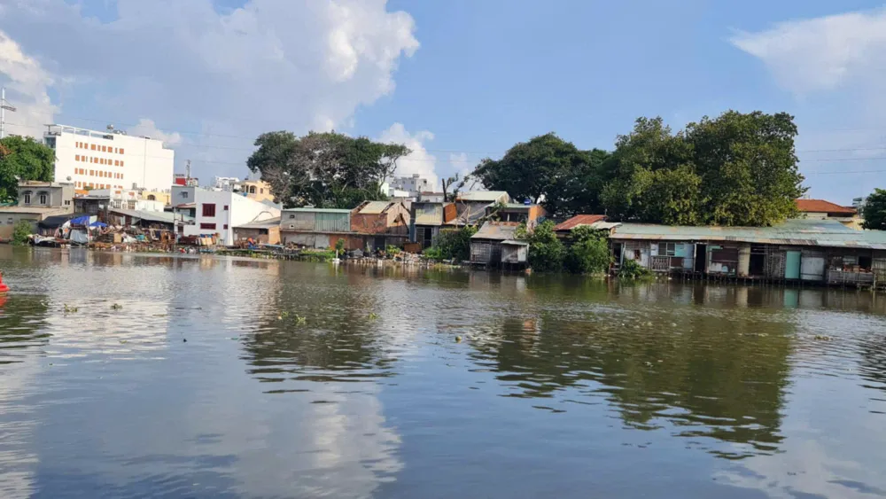 nhà tạm nhà dột nát 2.jpg