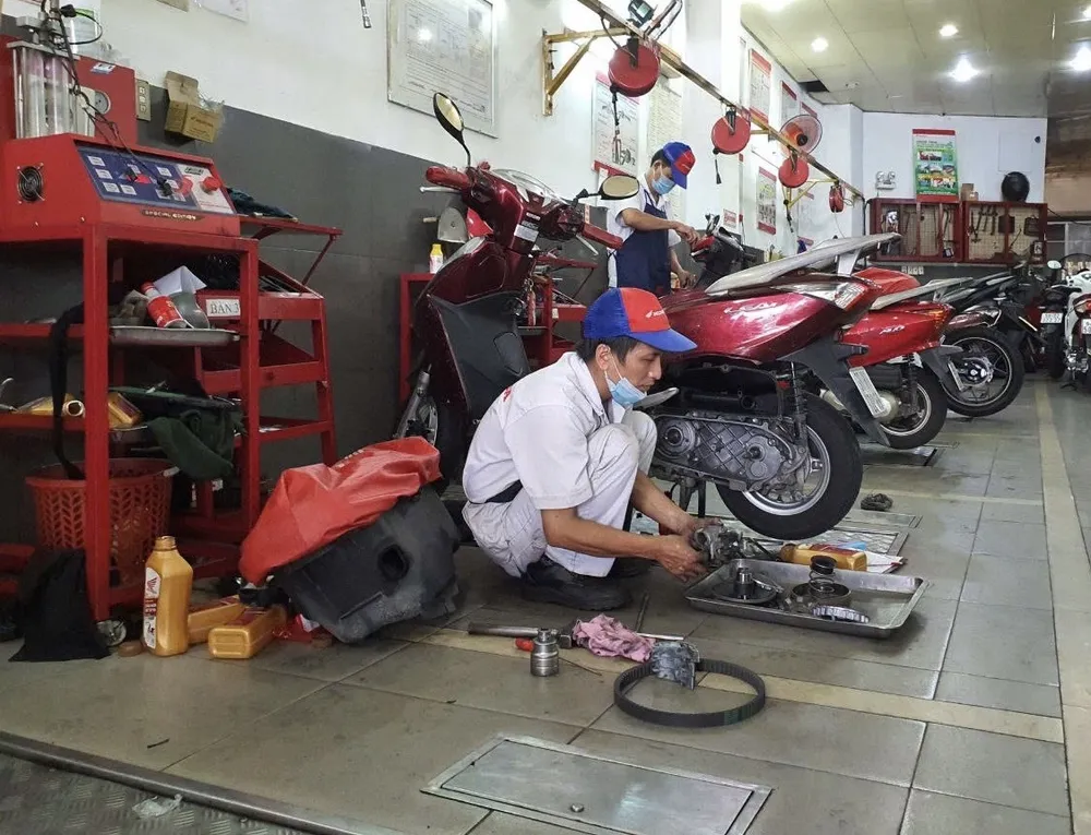 Kiểm định khí thải xe máy: Giải pháp để loại nguồn ô nhiễm không khí lớn nhất hiện nay