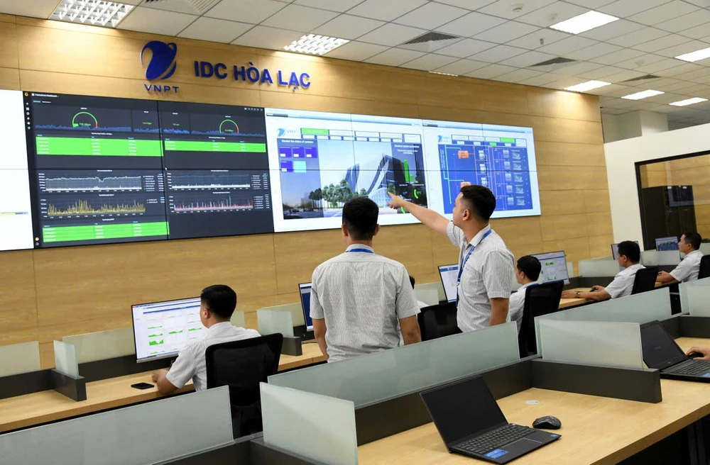 Lựa chọn VNPT IDC giúp doanh nghiệp tối ưu vận hành và bảo vệ môi trường, hướng tới nền kinh tế số xanh Trung tâm dữ liệu xanh: Xu hướng tất yếu của nền kinh tế số