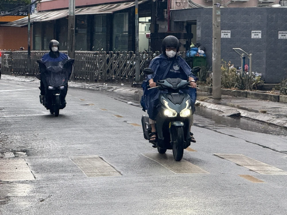 TP.HCM và một số tỉnh Nam Bộ bắt đầu bước vào mùa mưa. Ảnh: NGUYỄN CHÂU TP.HCM và các tỉnh Nam Bộ bắt đầu mùa mưa
