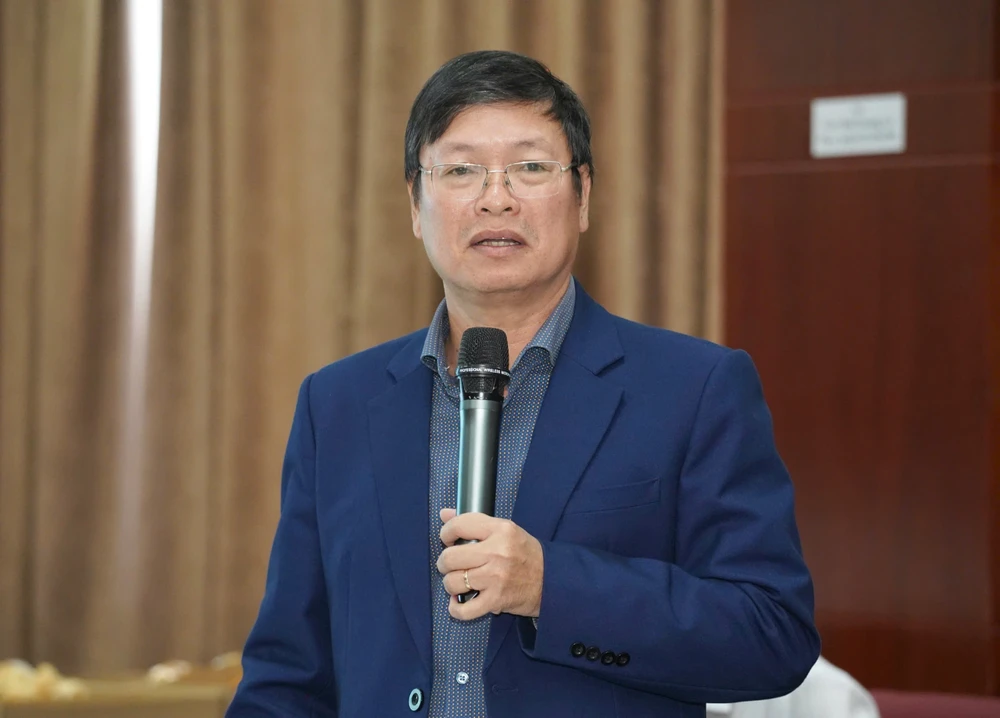 LUAT QUANG CAO- TS TRẦN QUÝ.jpg