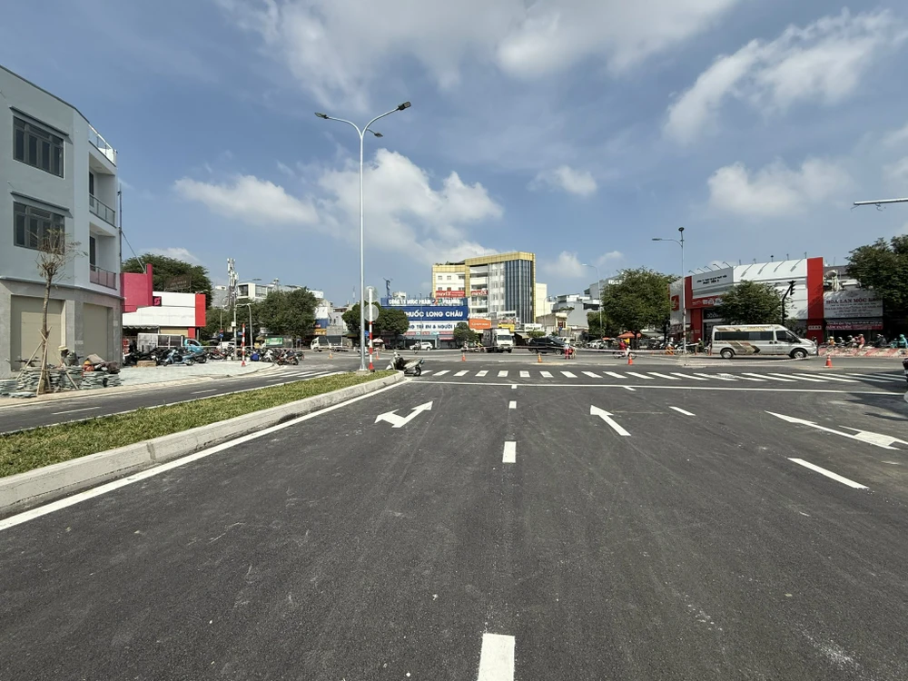 đường tây thạnh lê trọng tấn 1.jpg