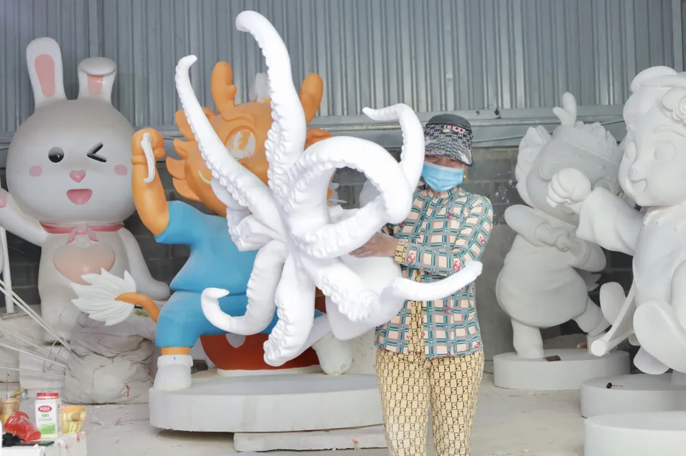 xưởng sản xuất linh vật rồng