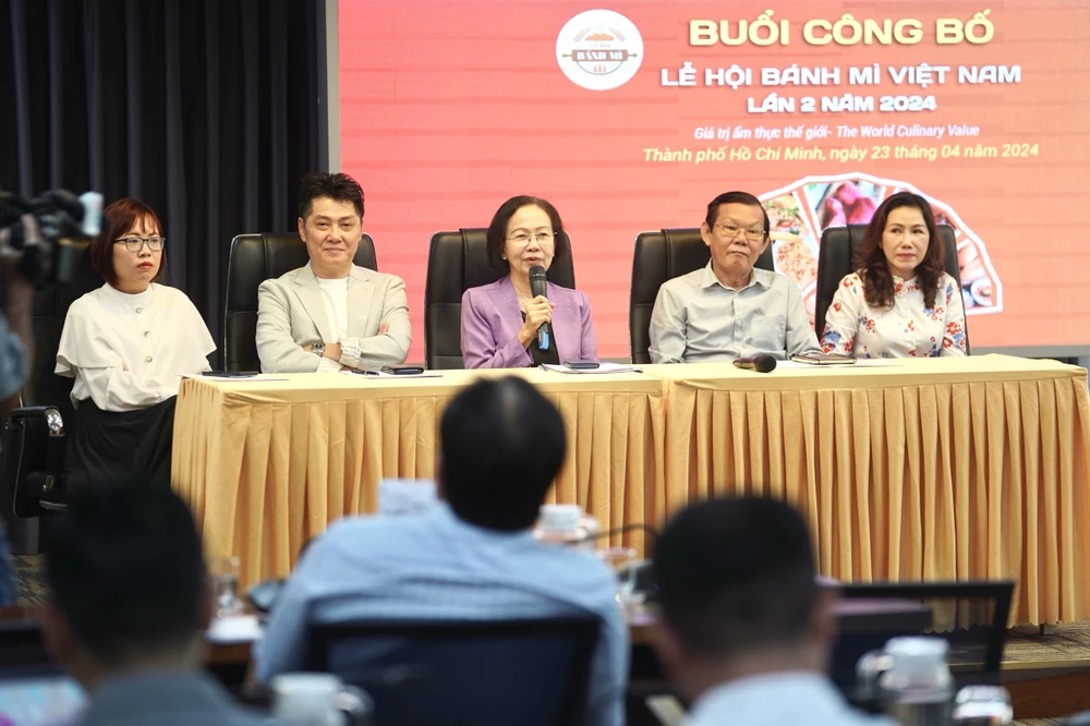 Buổi công bố Lễ hội Bánh mì Việt Nam lần thứ 2 năm 2024. Ảnh: DI LINH Buổi công bố Lễ hội Bánh mì Việt Nam lần thứ 2 năm 2024