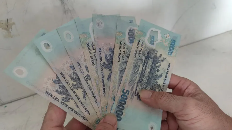 Người nhận lương hưu sẽ bị tạm dừng hưởng lương hưu trong một số trường hợp. Ảnh: NGUYỄN HIỀN Người nhận lương hưu sẽ bị tạm dừng hưởng lương hưu trong một số trường hợp. Ảnh: NGUYỄN HIỀN