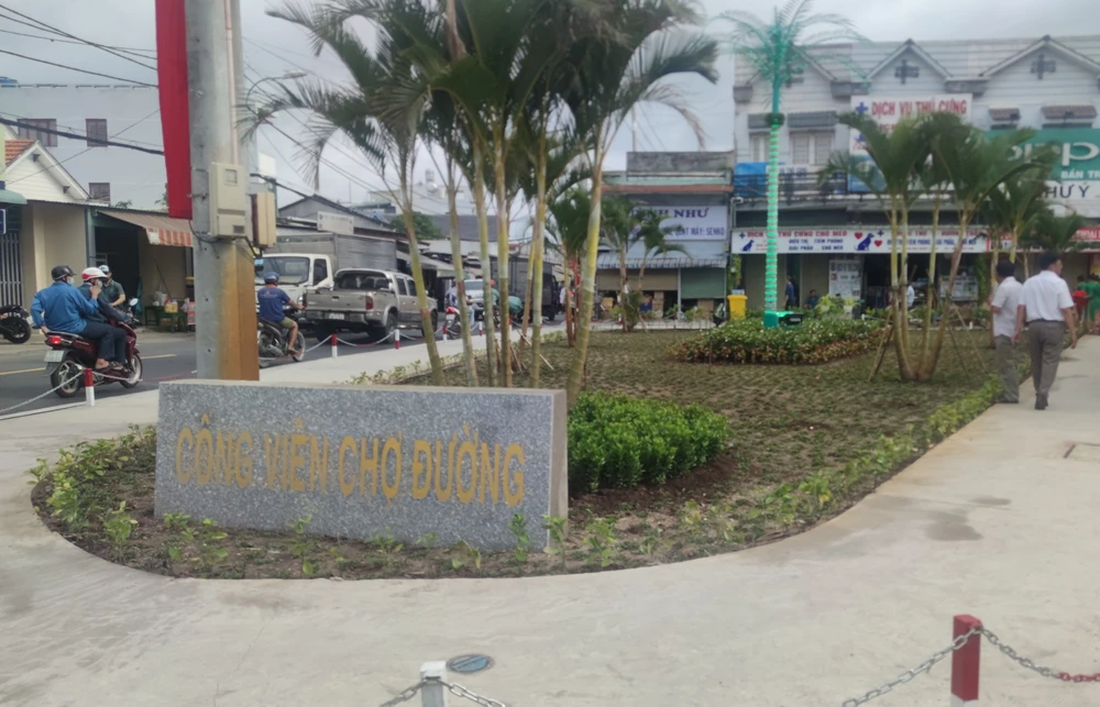 Công viên Chợ Đường được xây dựng bằng nguồn vốn xã hội hóa. Ảnh: NGUYỄN HIỀN